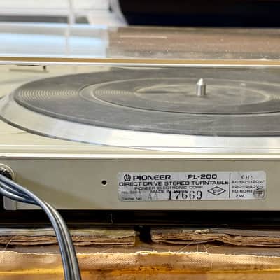 Pioneer PL-200 Direct-Drive Auto Return Turntable w/ Pickering XV-15/625E Cartridge & Original Box; Tested SEE VIDEOS image 6