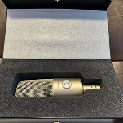 Audio-Technica vs AT4047/SV Large-Diaphragm Side-Address Cardioid Condenser Microphone image 5