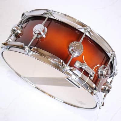 DW DW 90s Collectorsf Maple 1455SD DW Collectorsf Maple 14h x 5.5h Snare Drum [811981] (07/27) image 3