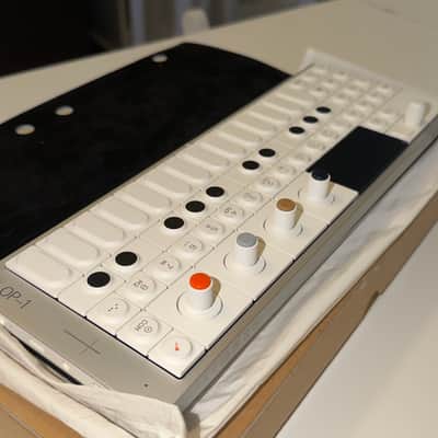Teenage Engineering OP-1 Field Portable Synthesizer Workstation 2022 - Present - White image 9