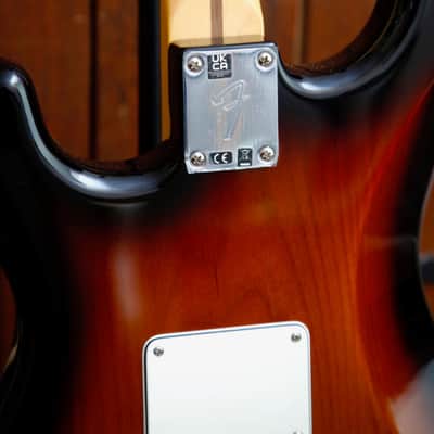 Fender Player II Stratocaster 3-Colour Sunburst Electric Guitar image 12