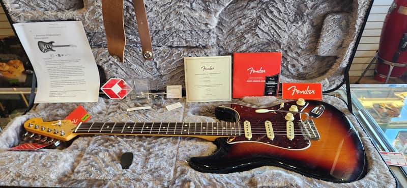 Fender Stratocaster Pro II 2021 - 3-Tone Sunburst image 1