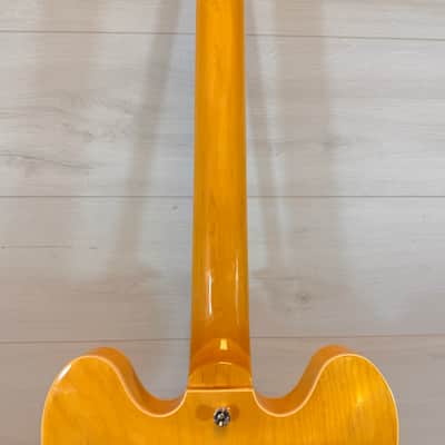 Jay Turser JT137DC Semi-Hollow Electric Guitar – Natural Finish – ES-Style Tone on a Budget image 9