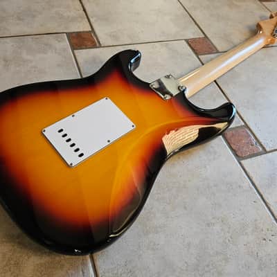 2011 Fender Stratocaster 60s Reissue NOS - Sunburst image 7