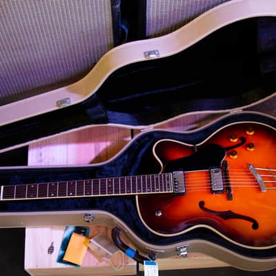 Hofner Vice President 2002 - Sunburst image 18