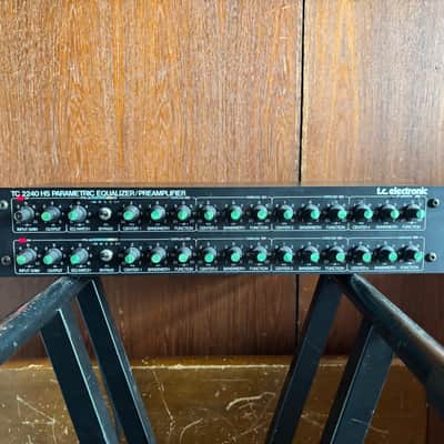 t.c.electronic TC2240 HS PARAMETRIC EQUALIZER/PREAMPLIFIER 2U RACK MOUNT image 2