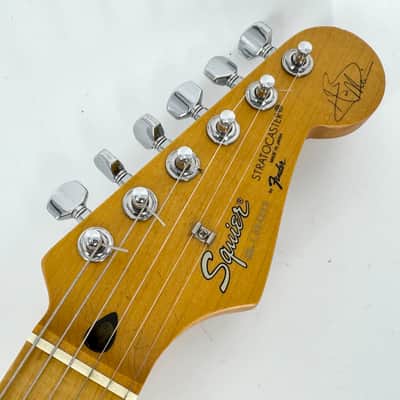 1991 Fender Squier Hank Marvin Japan Stratocaster – Fiesta Red image 5