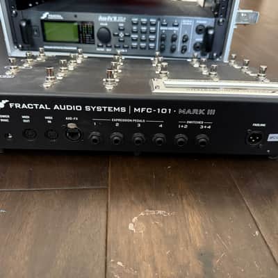Fractal Audio Axe-FX II XL+ with MFC-101 MK III MIDI Footswitch image 2