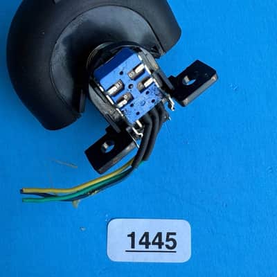 M-AUDIO Axiom 25 49 MIDI Keyboard Replacement Part: Pitch Bend Assembly image 6