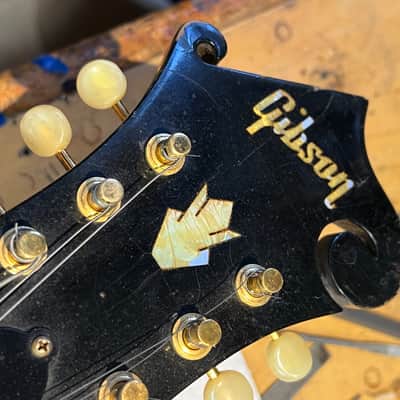 1959 Gibson EM-200 Florentine Electric Mandolin sunburst image 15