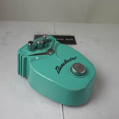 Danelectro DJ13 French Toast Octave Distortion Fuzz Effects Pedal Free USA Ship image 2