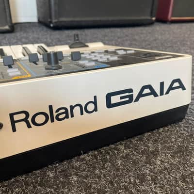Roland SH-01 GAIA Synthesizer w/PSU image 9