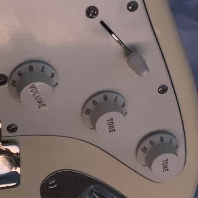 Fender Stratocaster 2006 - Cream/White image 20