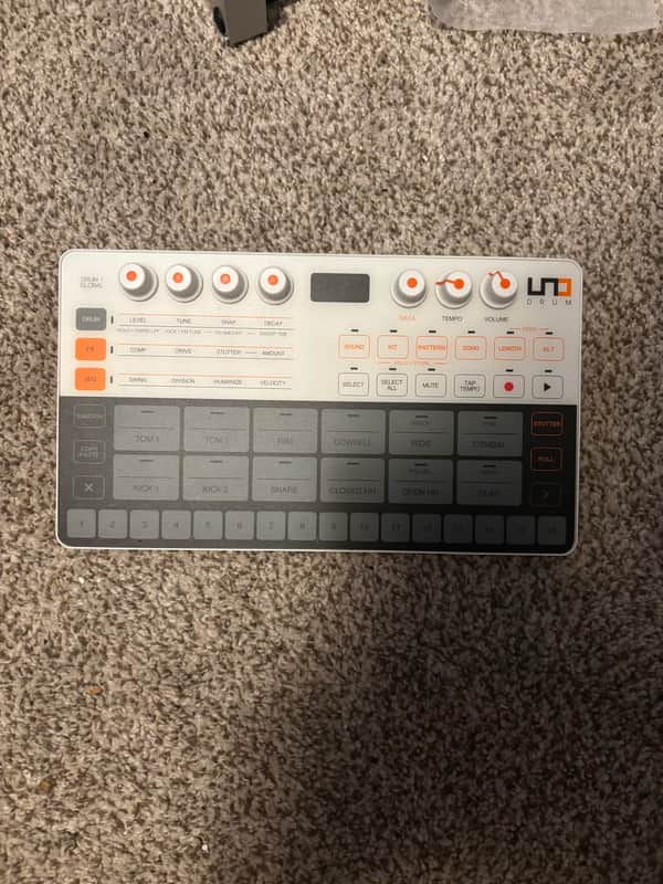 IK Multimedia UNO Drum Analog/PCM Drum Machine 2019 - Present - White / Black image 1