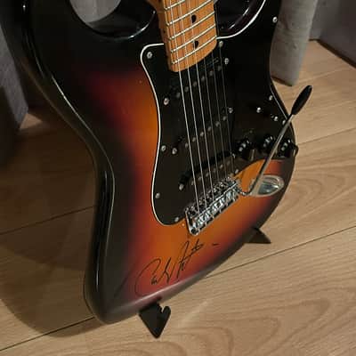 Fender Stratocaster 1975 signed by Carlos Santana, Maple Fretboard image 5