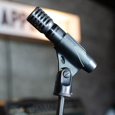Shure PGA81 Cardioid Condenser Instrument Microphone image 2