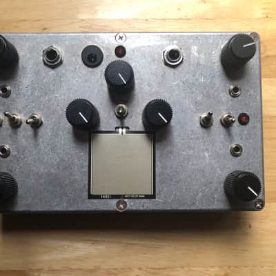 Electro Lobotomy 2 oscillator drone box with touch sensor + external input + CV inputs / Wave Shaper Filter // Synth 2018 image 1