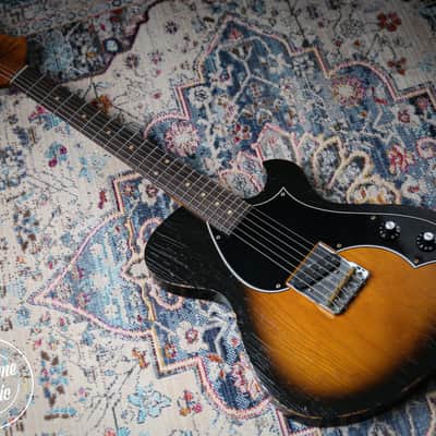 Novo Solus F1 Sunburst 2 Tone Sunburst image 1