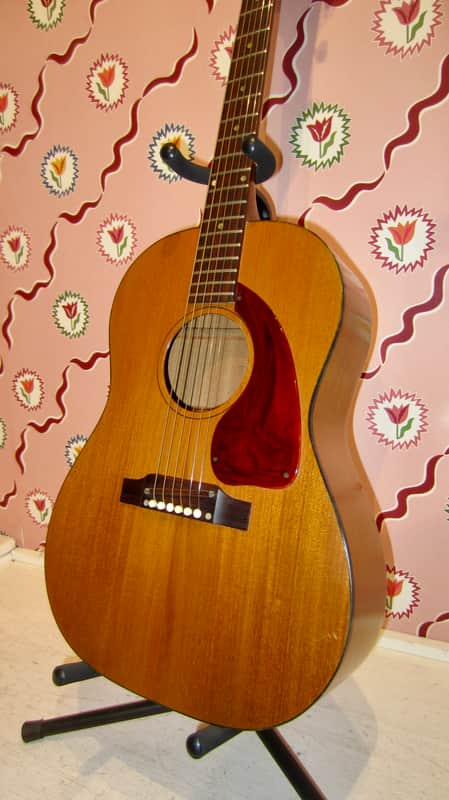 Vintage 1967 Gibson LG-0 small bodied acoustic - Natural image 1