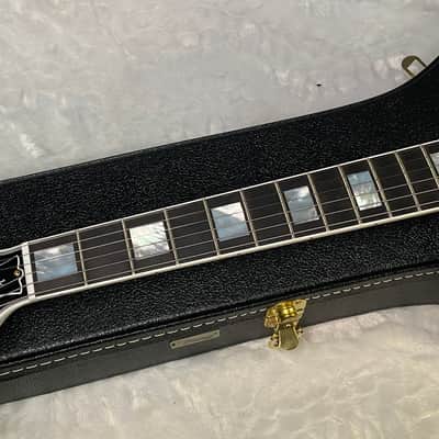 NEW! Gibson Les Paul Custom - Alpine White - Ebony Board - Authorized Dealer - 10.1 lbs - G06424 image 8