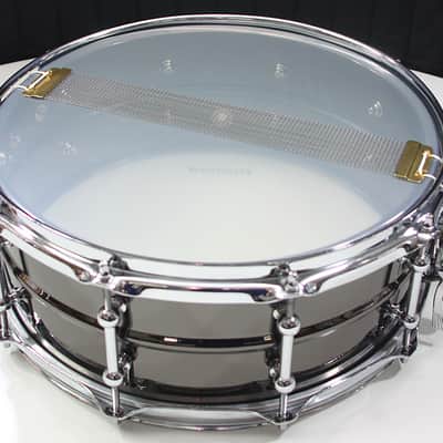 Ludwig Universal Black Brass 5.5" x 14" Snare Drum w/ Chrome Hardware & Flanged Hoops image 4