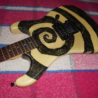 Kramer Striker Baretta 1980's Black & White Spiral image 11