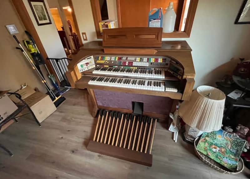 Lowry C500 Celebration Edition 1978 - Walnut image 1