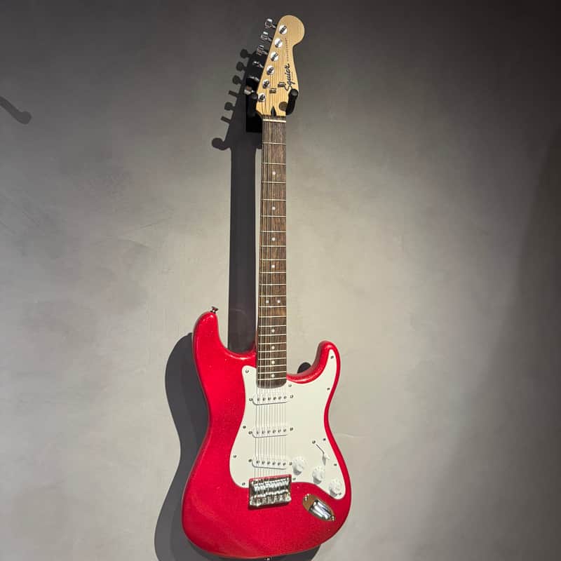 Squier FSR Bullet Stratocaster 2021 - Red Sparkle image 1