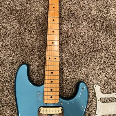 1995 Fender Stratocaster (Made in Mexico) – Blue – Fender Gig Bag + NEW Pearl Pickguard – Clean Player image 9