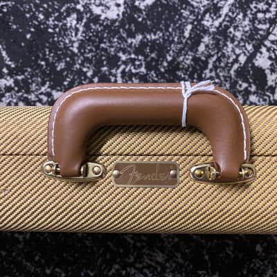 Fender Classic Series Guitar Case  2023 - Tweed image 4