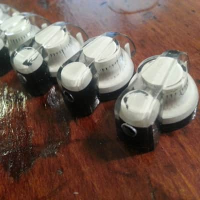 JAT CUSTOM GUITAR PARTS (20) Set Screw Chicken Head Knobs for Amps, Pedals or Guitars White / Black image 3