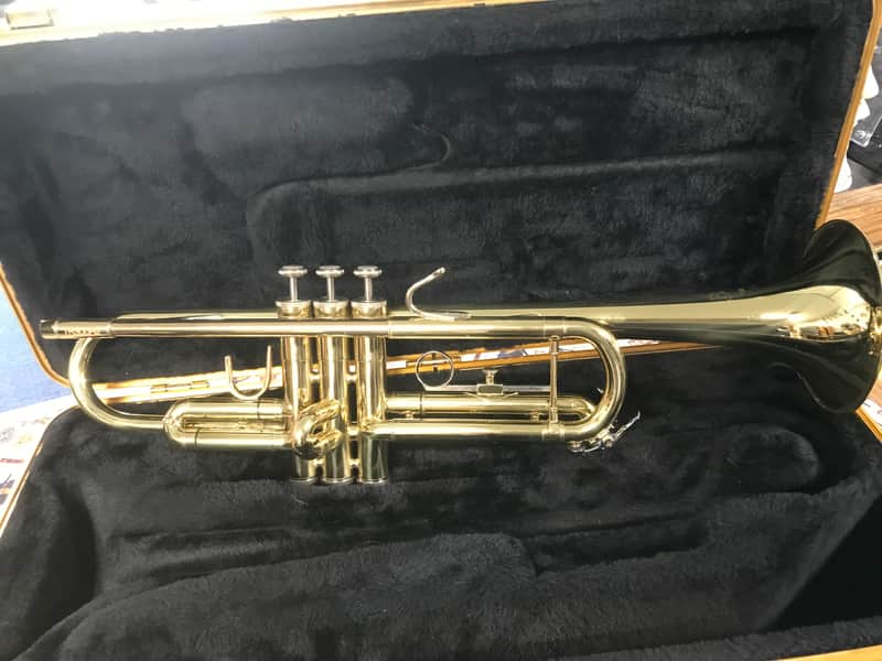 Bach TR300H2 Premium Bb Student Trumpet 2019 - Lacquer image 1