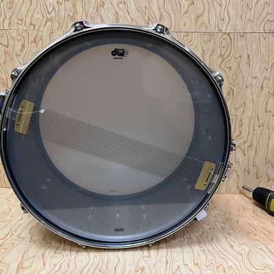 DW Collector's Series Black Nickel Over Brass 6.5x14" Snare Drum 2011 - 2021 - Black Nickel with Chrome Hardware image 4