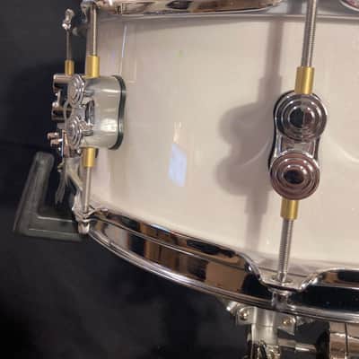DW/PDP - 5.5x14" PDCM5514SS Concept Maple Snare Drum 2010's - Pearlescent White Lacquer image 2