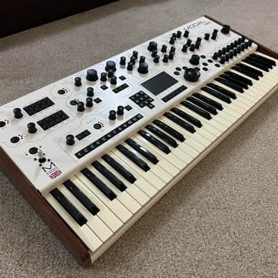 Modal Electronics 002 (Leather End Cheeks)
