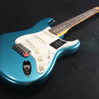 Fender Vintera III Late 60s Stratocaster Rosewood Fingerboard Ocean Turquoise 413 image 3