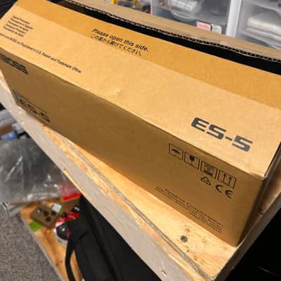 Boss ES-5 2016 - present - Black image 3