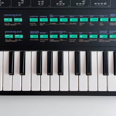 Yamaha DX100 Programmable Algorithm Synthesizer 1985 - Black image 4