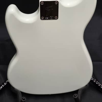Fender Offset Series Mustang Bass PJ with Rosewood Fretboard 2016 - 2017 - Olympic White image 6