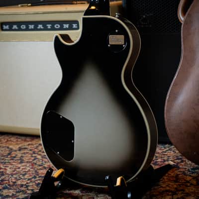 Gibson Custom Shop Les Paul Custom – 2011 – Silverburst – Near Mint Condition – w/ Original Hardcase, COA & Case Candy image 11
