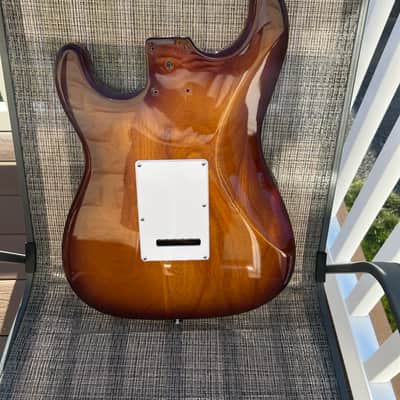 Squier Affinity Stratocaster new old stock body 2021 - Honey burst image 3