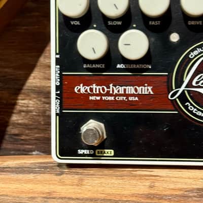 Electro Harmonix LESTER DELUXE  G ROTARY SPEAKER EMULATOR image 5