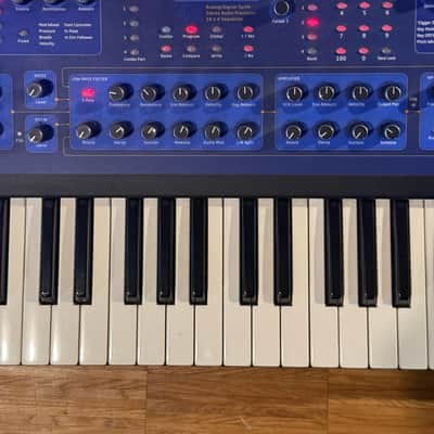 Dave Smith Instruments Poly Evolver 61-Key 4-Voice Polyphonic Synthesizer 2005 - 2011 - Blue with Wood Sides image 2
