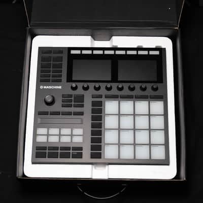 Native Instruments Maschine MK3 2017 - Black image 1