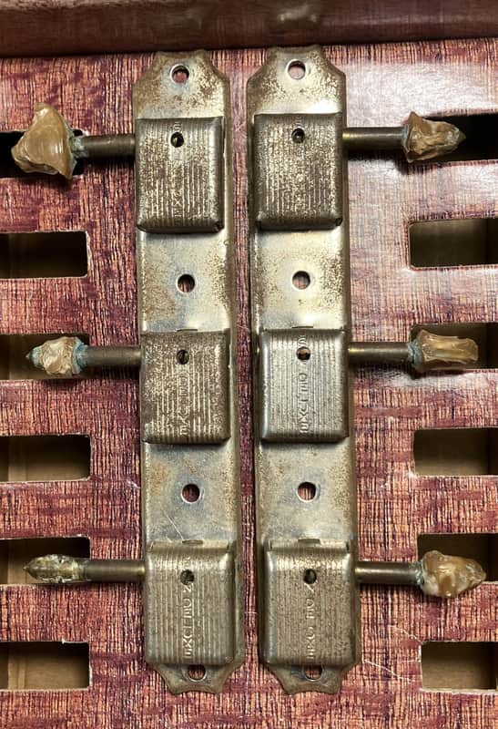 Kluson- Deluxe, VINTAGE, single line, 3 on a plate, tuners, NR image 1