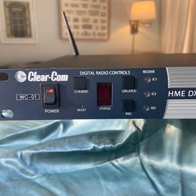 Clear-Com HME DX210 Digital Wireless Comm System image 2