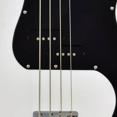 CNZ Audio PB Electric Bass Guitar - Rosewood Fingerboard, Maple Neck, White Finish image 4