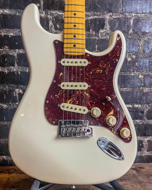 2022 Fender American Professional II Stratocaster with Maple Fretboard - Olympic White (USED) image 1