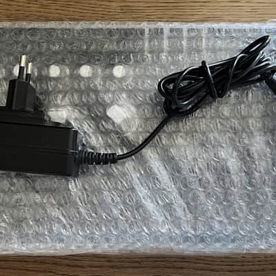Behringer TD-3 Silver + Dust Cover image 3