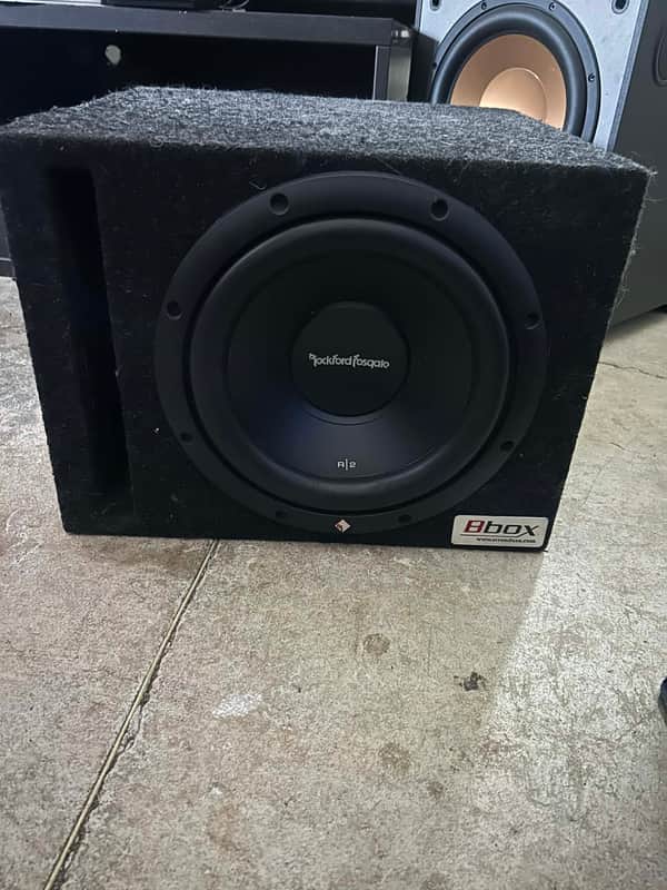 Rockford Fosgate R2 10" Powered Subwoofer - Slim/Shallow Mount - Amplified Enclosure - TESTED image 1